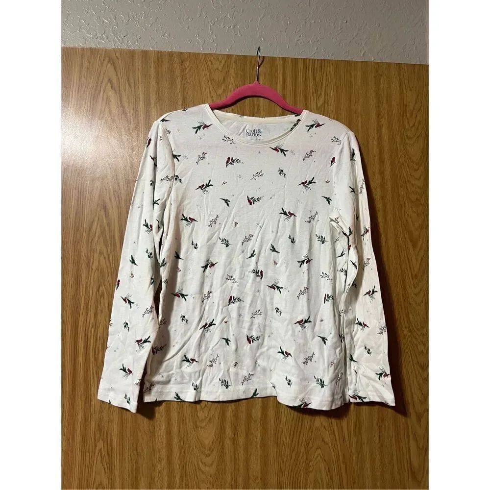 Croft & Barrow The Classic Tee White With Cardinals Woman’s Size Medium 100% Cot